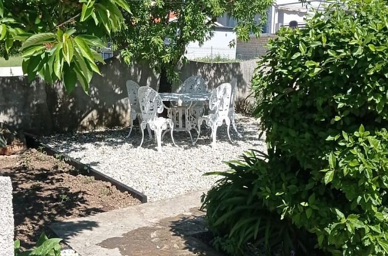 Vakantiehuis Gartenvilla am Meer Kožino