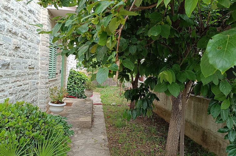 Vakantiehuis Gartenvilla am Meer Kožino