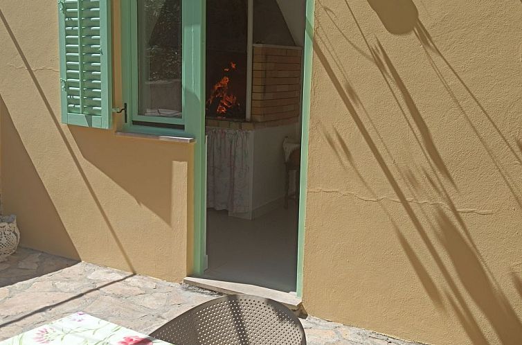 Vakantiehuis Gartenvilla am Meer Kožino