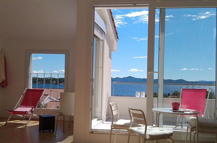 Vakantiehuis Traumhafte Villa Punta Skala mit 2 Terrassen