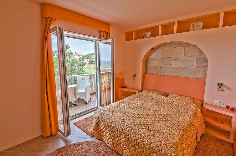 Unterkunft 1034432 - Appartement Dalmatien - Appartement "Dantin" mit Blick auf das Wasser