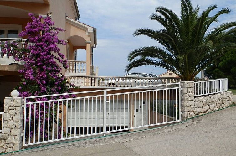 Appartement "Dantin" mit Blick auf das Wasser