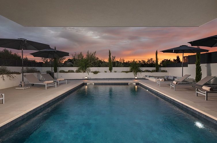 Vakantiehuis Villa La Tina in Petrcane, Dalmatien