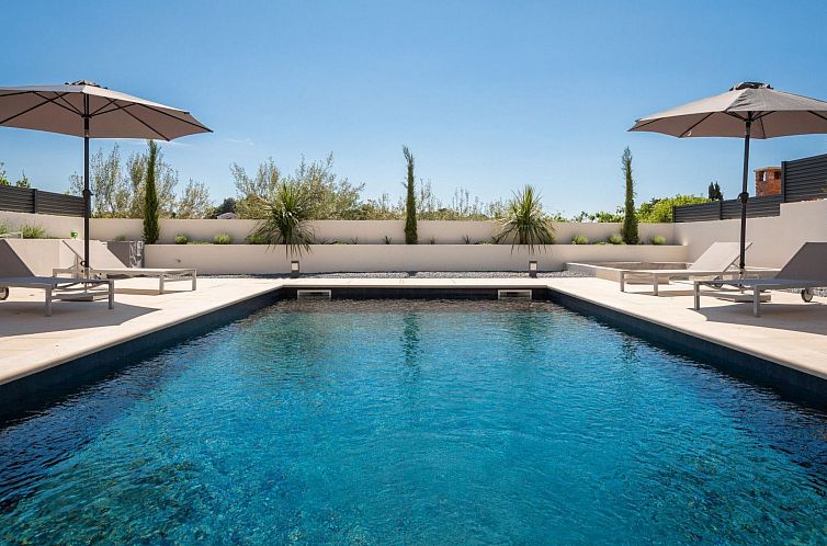 Vakantiehuis Villa La Tina in Petrcane, Dalmatien