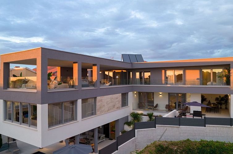 Vakantiehuis Villa La Tina in Petrcane, Dalmatien