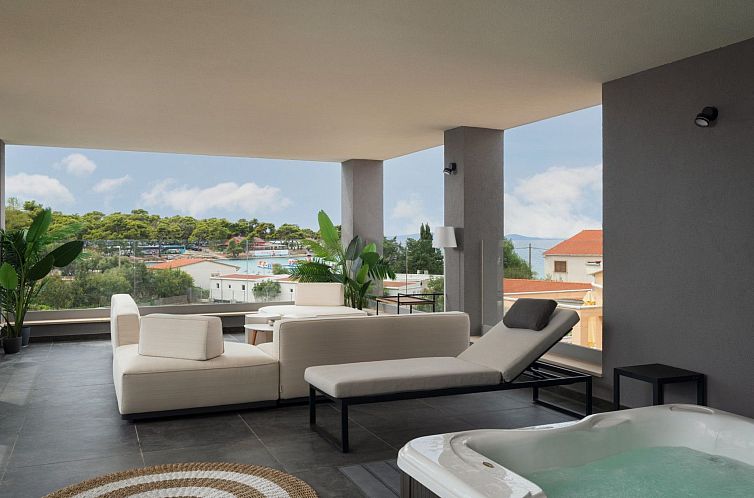 Vakantiehuis Villa La Tina in Petrcane, Dalmatien