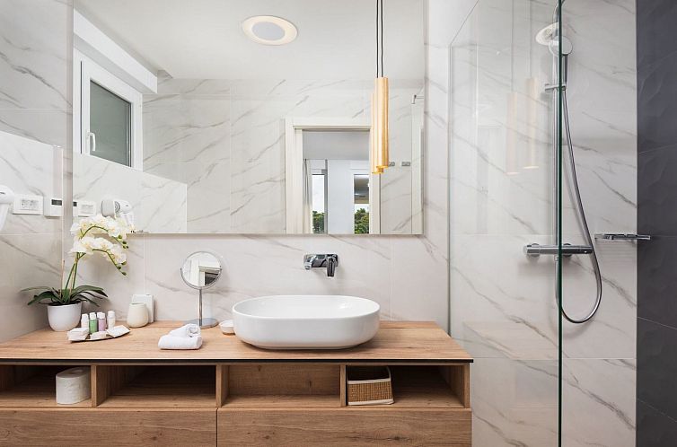 Vakantiehuis Villa La Tina in Petrcane, Dalmatien