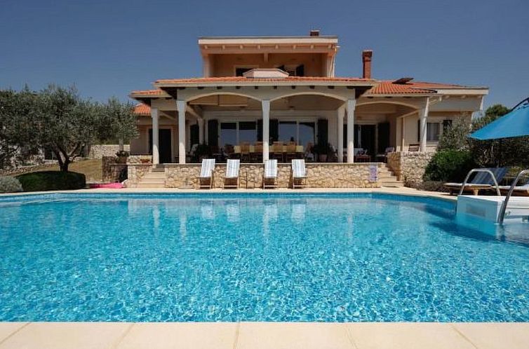 Vakantiehuis Magnificent Villa Clara with big pool