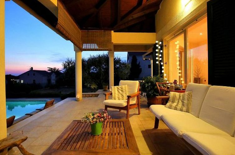 Vakantiehuis Magnificent Villa Clara with big pool