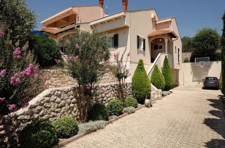 Vakantiehuis Magnificent Villa Clara with big pool