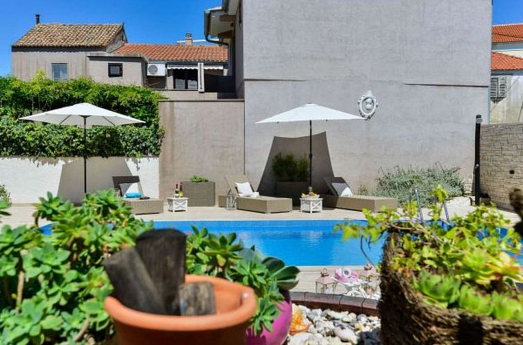 Vakantiehuis Modern Holiday house Gatsby only 40m from the s