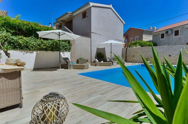 Vakantiehuis Modern Holiday house Gatsby only 40m from the s