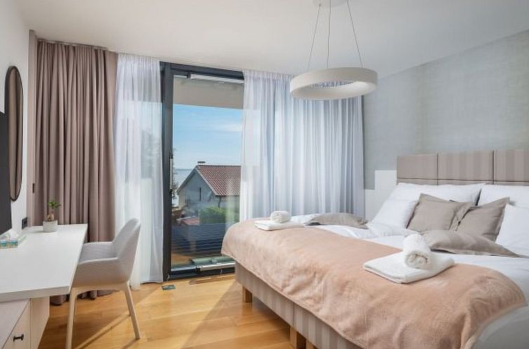 Vakantiehuis Villa Acacia with heated pool