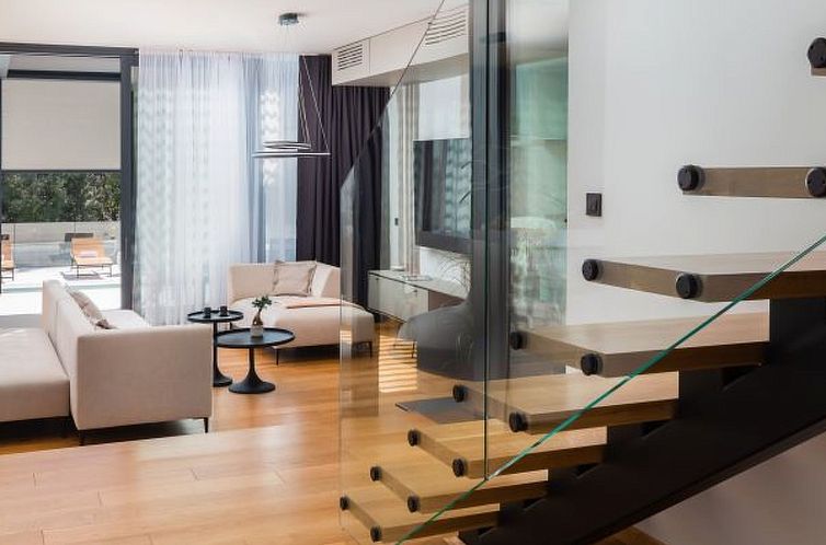 Vakantiehuis Villa Acacia with heated pool