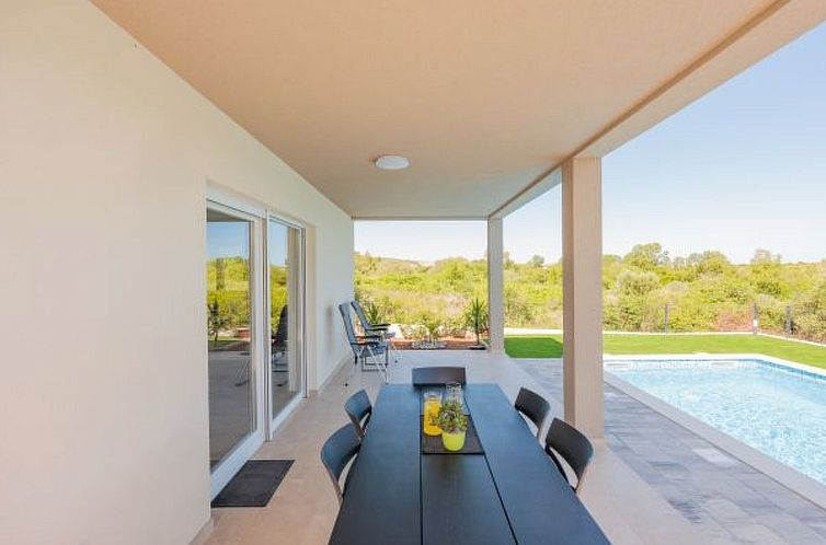 Vakantiehuis Holiday Home Bonato with pool