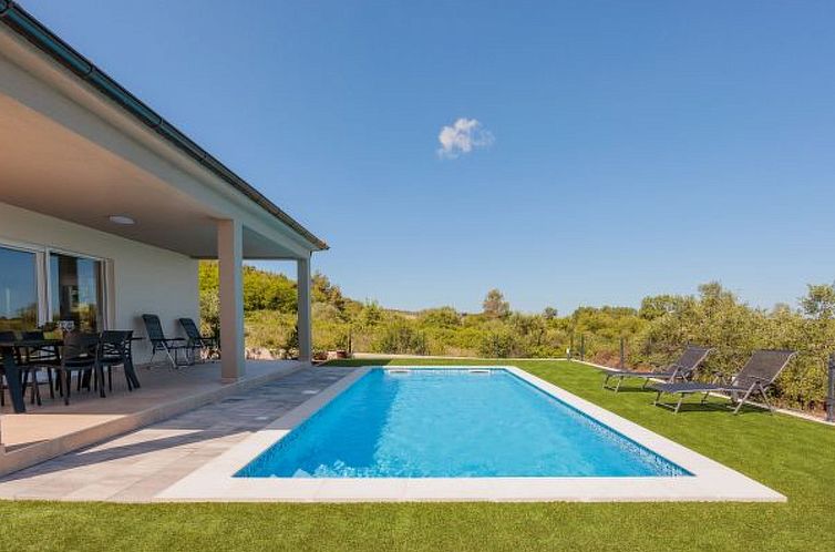 Vakantiehuis Holiday Home Bonato with pool