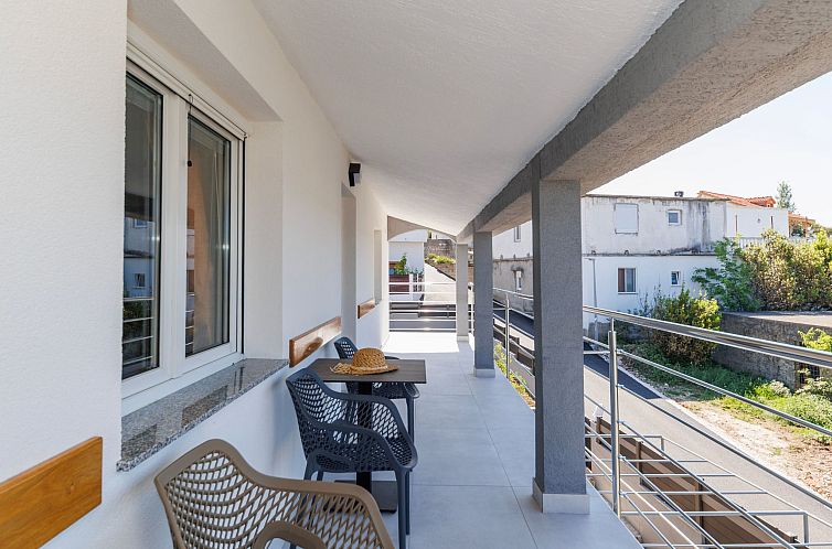 Appartement "Zara" mit Blick auf das Wasser