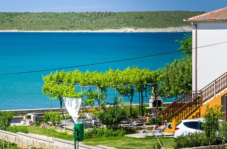 Guest house 10344615 - Apartment Dalmatia - Appartement "Appartement A3" direkt am Strand