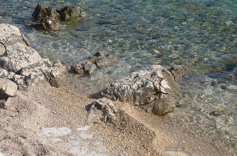 Appartement Studio mit Terrasse im ersten Stock des Hauses