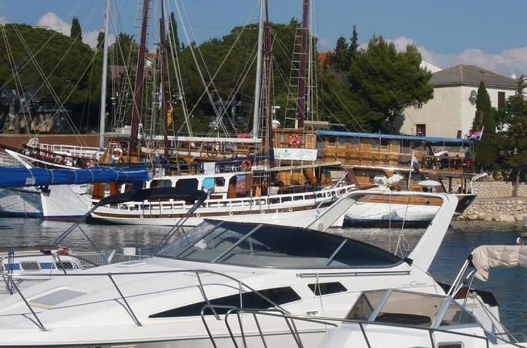 Appartement Studio mit Terrasse im ersten Stock des Hauses