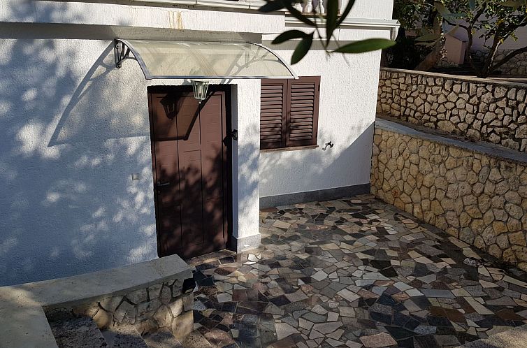 Appartement Große Wohnung in Mandre mit Grill und Terrasse