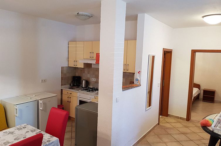 Appartement Große Wohnung in Mandre mit Grill und Terrasse