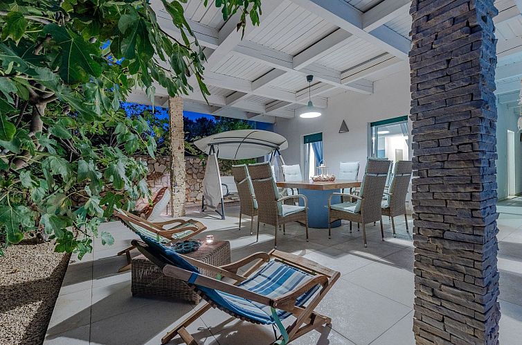 Appartement After All Wohnung mit Pool in Mandre, Pag