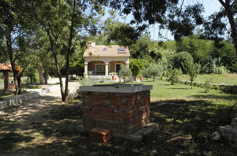 Vakantiehuis Am Fluss gelegenes Haus mit Galerieschlafplätz