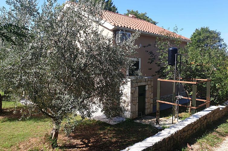 Vakantiehuis Am Fluss gelegenes Haus mit Galerieschlafplätz