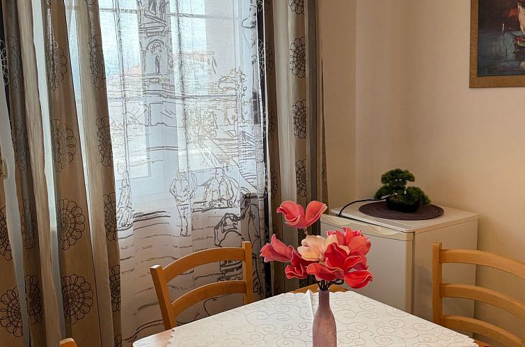 Guest house 1034509 - Apartment Dalmatia - Appartement Wohnung Antica bei Queen beach Nin