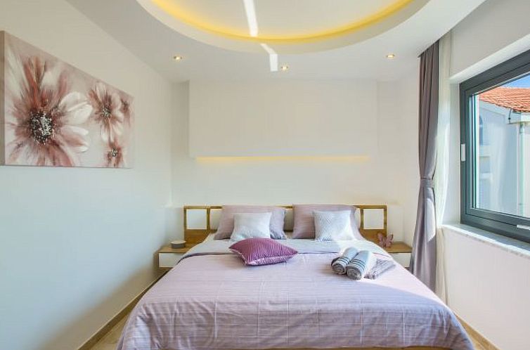 Vakantiehuis Beautiful villa Tamaria with heated pool