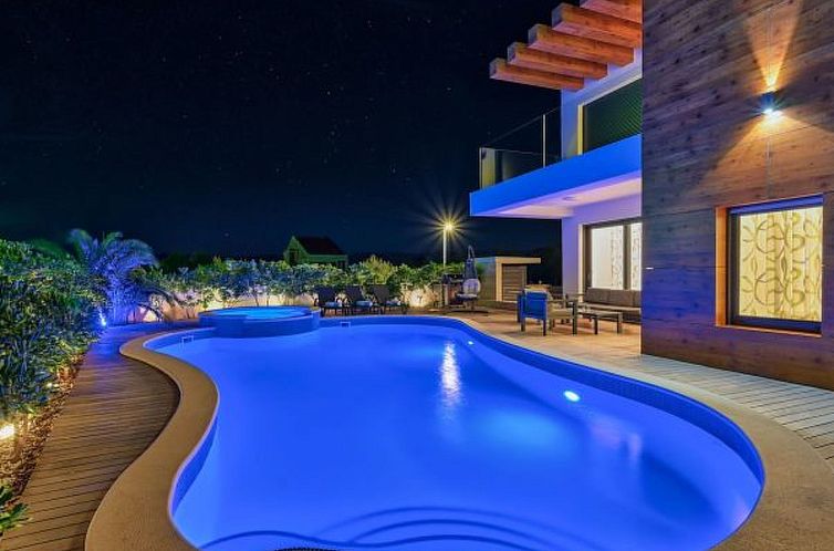 Vakantiehuis Beautiful villa Tamaria with heated pool