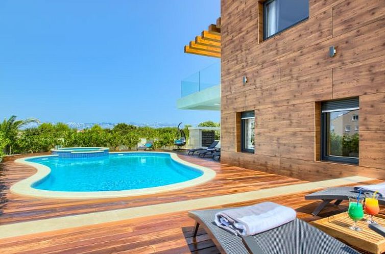 Vakantiehuis Beautiful villa Tamaria with heated pool