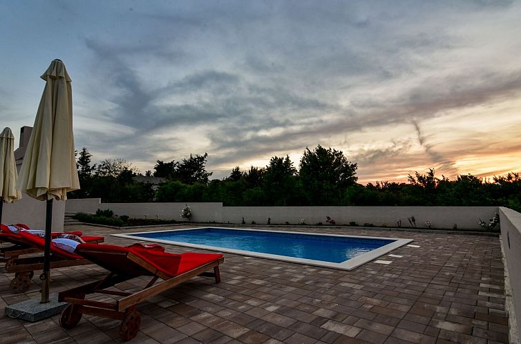 Vakantiehuis Villa Maslina mit privatem Pool in ruhiger Lage