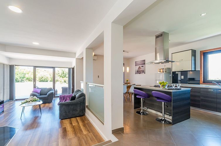 Vakantiehuis Villa Maslina mit privatem Pool in ruhiger Lage