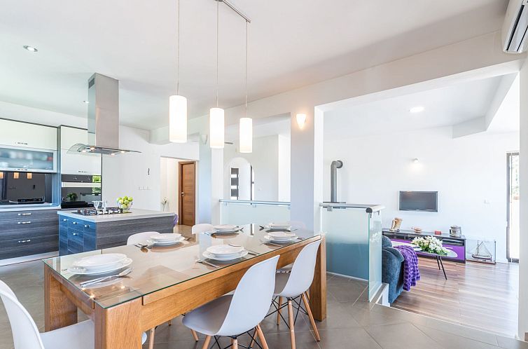 Vakantiehuis Villa Maslina mit privatem Pool in ruhiger Lage