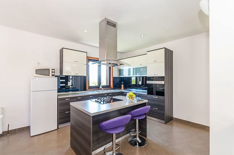 Vakantiehuis Villa Maslina mit privatem Pool in ruhiger Lage