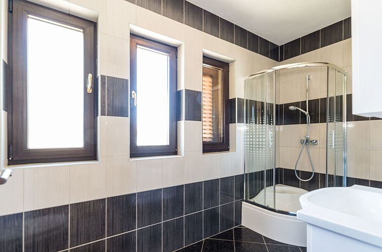 Vakantiehuis Villa Maslina mit privatem Pool in ruhiger Lage