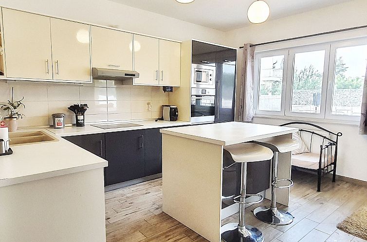 Vakantiehuis Villa Valentina Nin mit beheiztem Pool in Meere