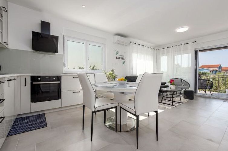 Appartement Apartment Laurel near the sea