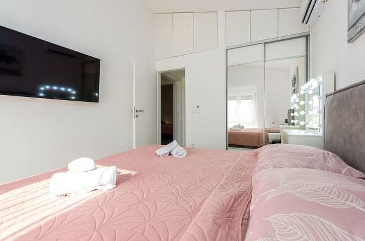 Vakantiehuis Villa Miranda with pool