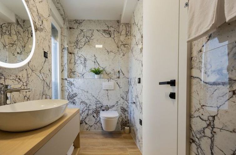 Vakantiehuis Villa Elena with two pools and spa