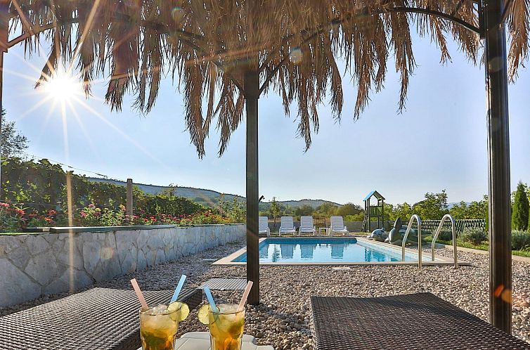 Vakantiehuis Villa "Sonnenblume" mit eigenem Garten und Gril