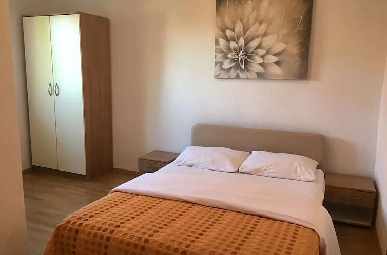Appartement 4-Schlafzimmer-Wohnung mit privatem Pool