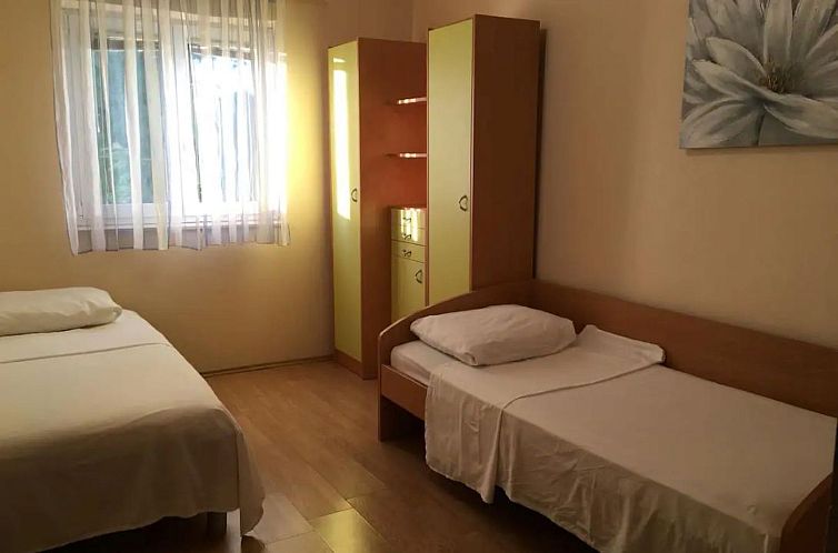 Appartement 4-Schlafzimmer-Wohnung mit privatem Pool