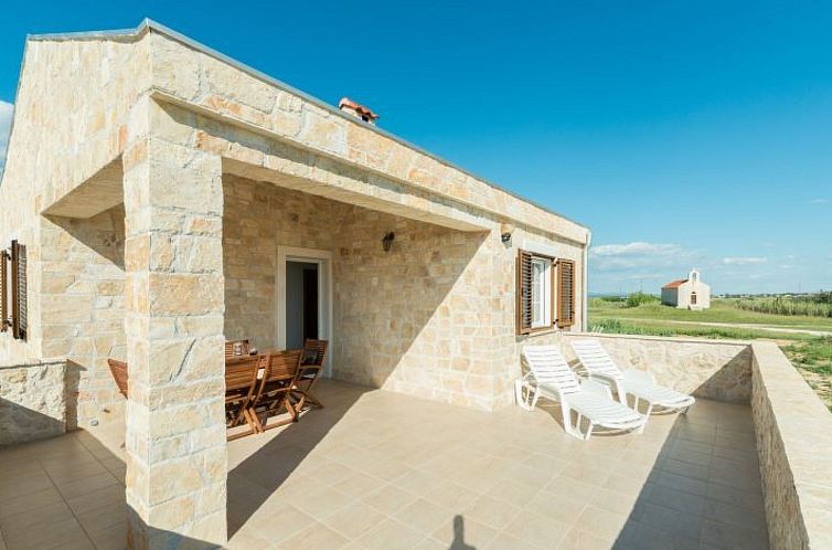 Vakantiehuis Steinvilla mit Pool, Meerblick, Nähe Sandstran