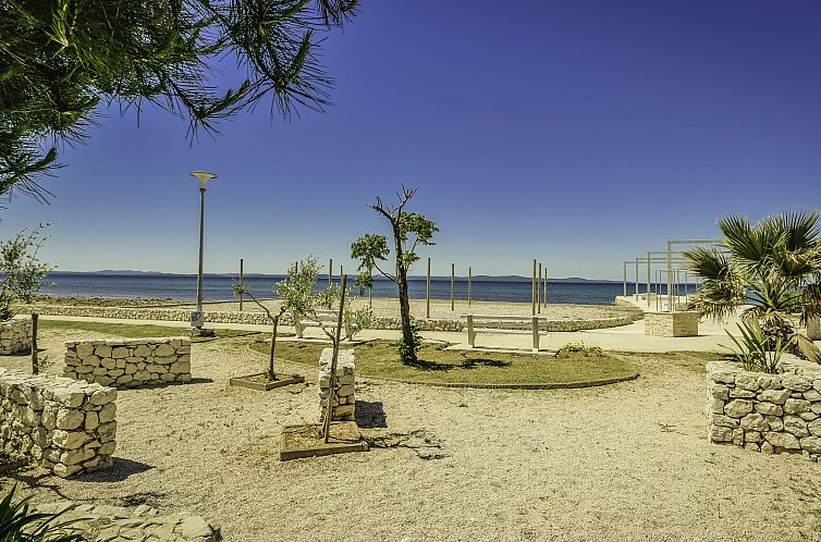 Vakantiehuis Seafront Villa Serena with pool and seaview