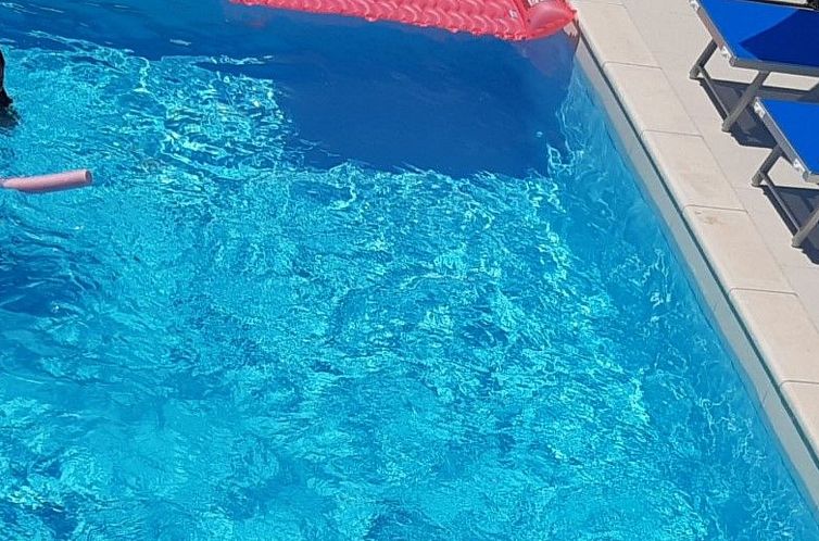 Appartement Wohnung mit Pool in Strandnähe -TA Leut Agency