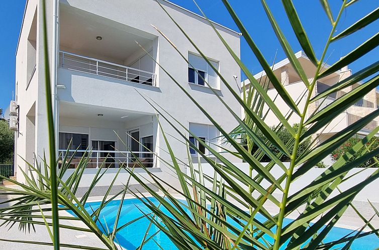 Appartement Appartement Dani am Strand mit herrlichem Meerbl