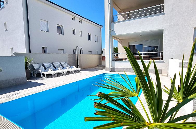 Appartement Appartement Dani am Strand mit herrlichem Meerbl
